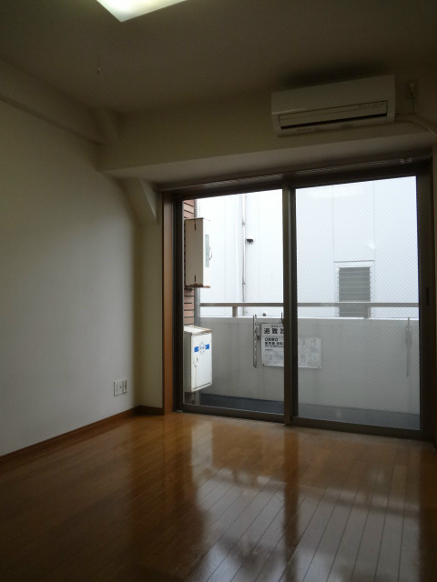 フォーレスト  ベッドルーム