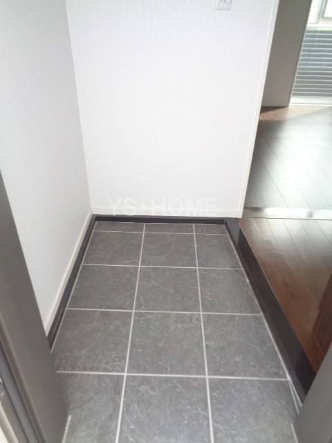 Ａｒｂｒａ（アルブル）  玄関