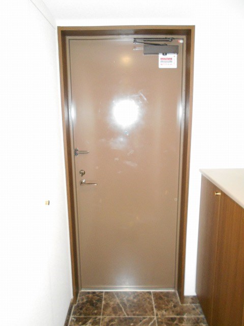 パーク・ハイム中野坂上 玄関