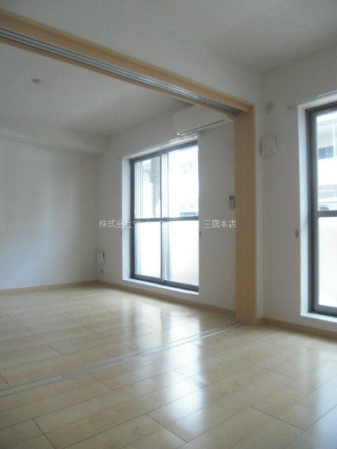 アベニール三鷹 R リビング