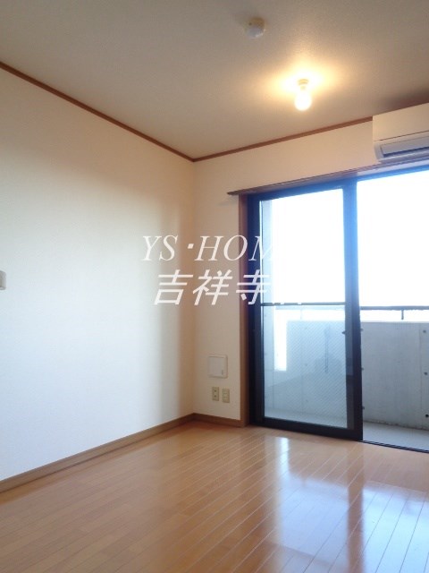 サンヴィラージュ三鷹  リビング