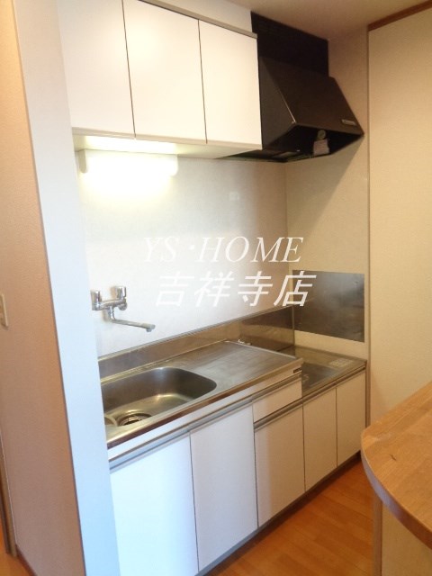 サンヴィラージュ三鷹  キッチン