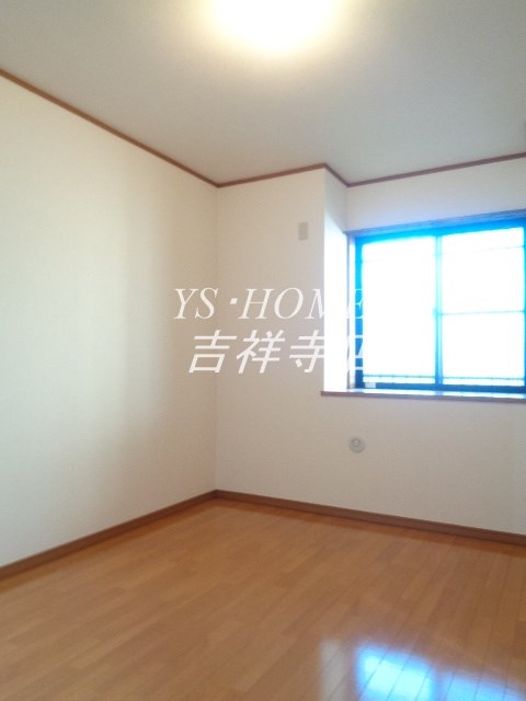 サンヴィラージュ三鷹  ベッドルーム