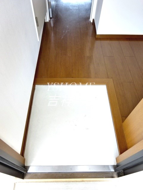 アムール上井草K 玄関