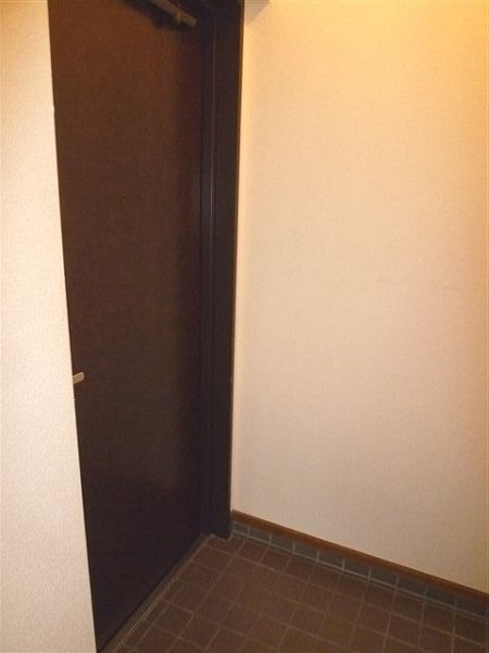 壱番館安藤  玄関
