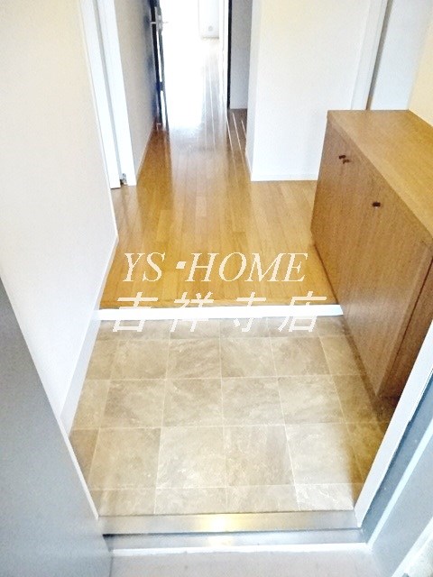 メゾン富士見ヶ丘 玄関