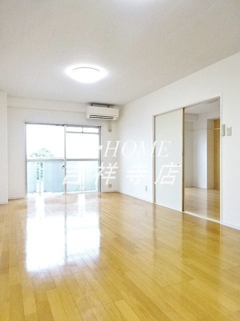 メゾン富士見ヶ丘 リビング