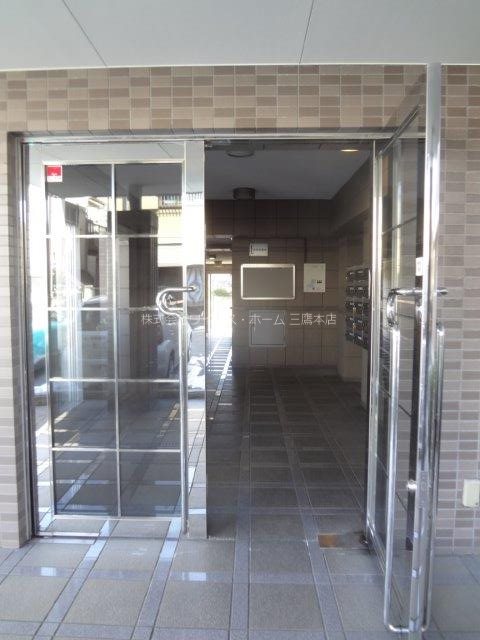 コーポレート武蔵境 玄関