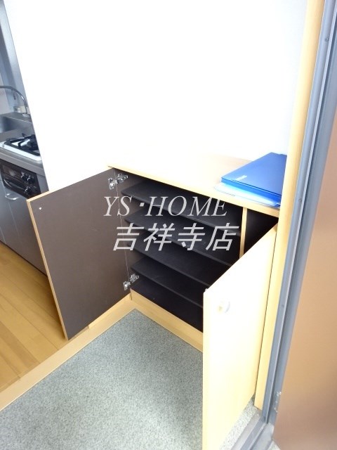 ベルメゾン吉祥寺 玄関