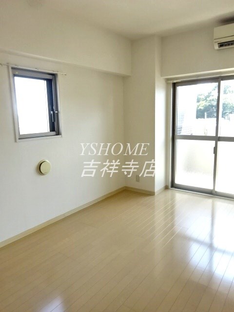 パインニードル リビング