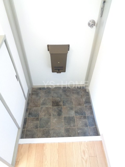 第5野村ビル 玄関