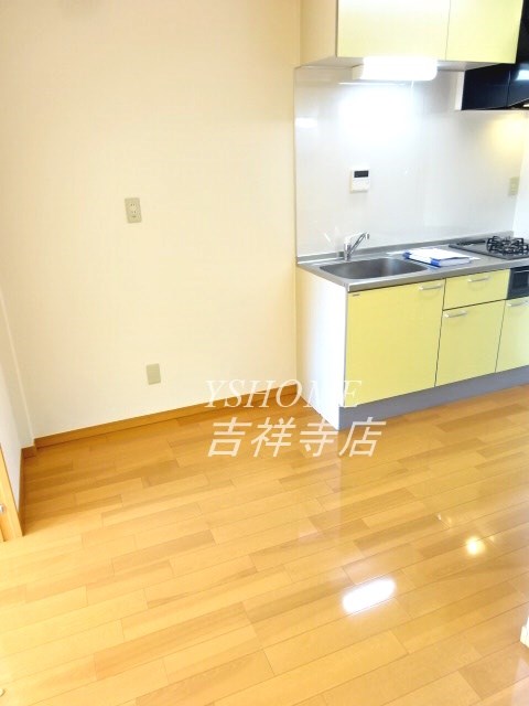 ウィステリア・カミゴ リビング