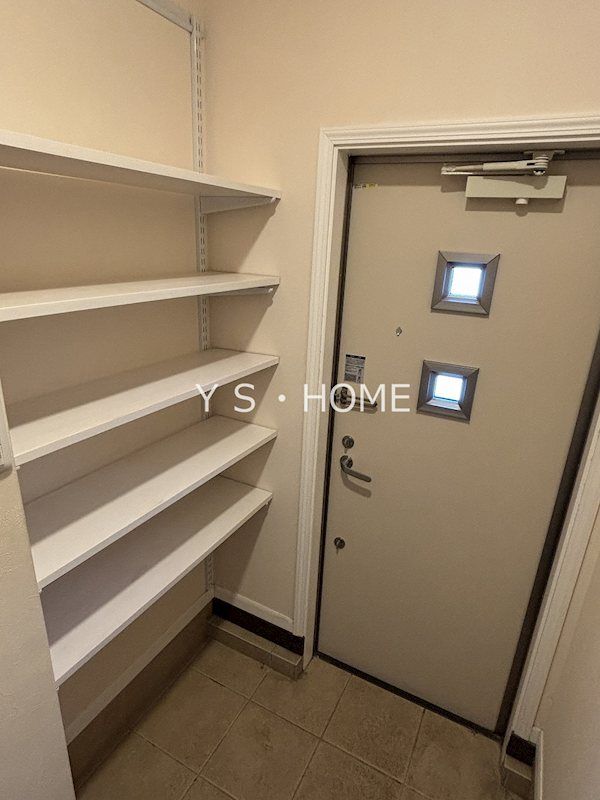 レ・ボザール 玄関