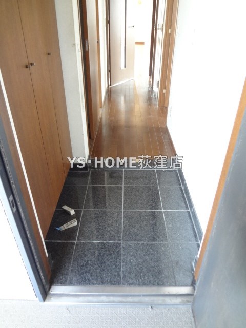 コスモ荻窪ロイヤルコート 玄関