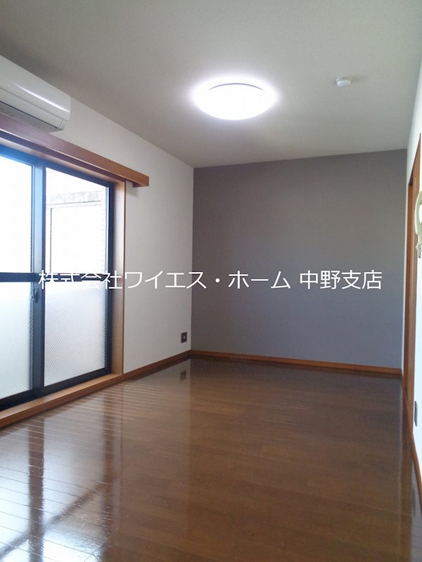 トーシンフェニックス中野新橋パインアイル   リビング