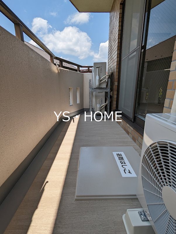 ミリアレジデンス中野弥生町  ベランダ