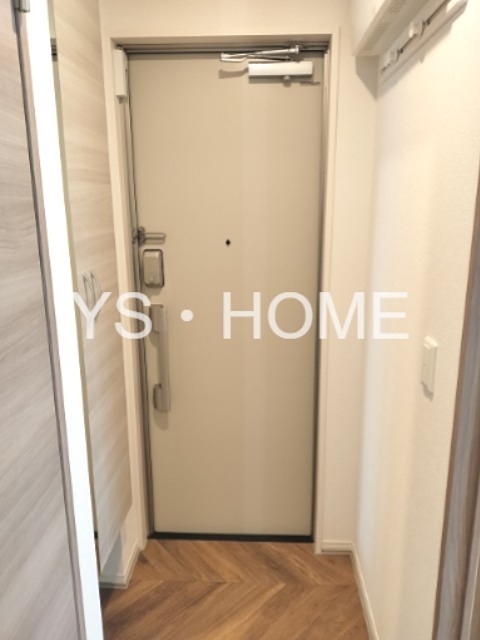 レーヴェ前原町 玄関