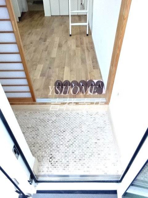 オギクボテラス 玄関