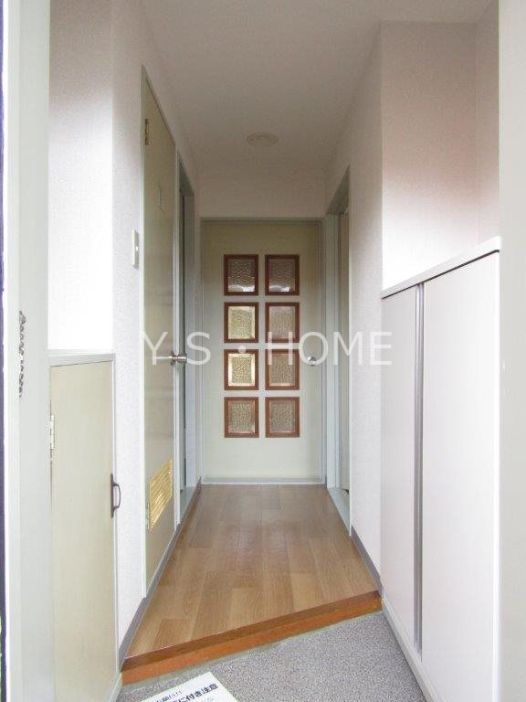 原島ハイツ 玄関