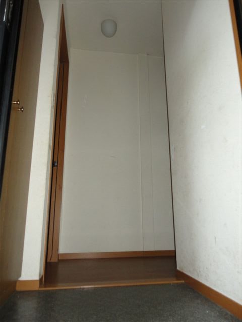 サンガーデン国立Ｂ棟 玄関