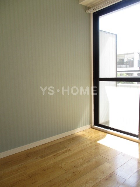 モナークマンション松庵  ベッドルーム