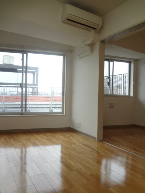 プライムアーバン西荻窪Ⅱ リビング