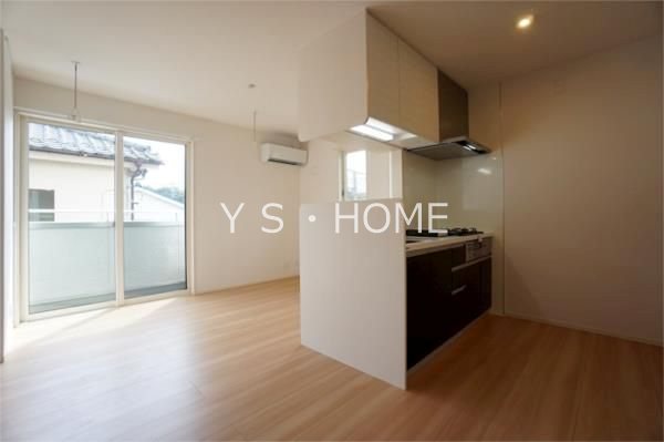 エッセ・コイマチ リビング