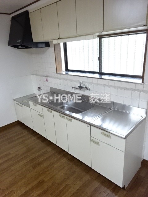 ハイツ・フォーレスト  キッチン