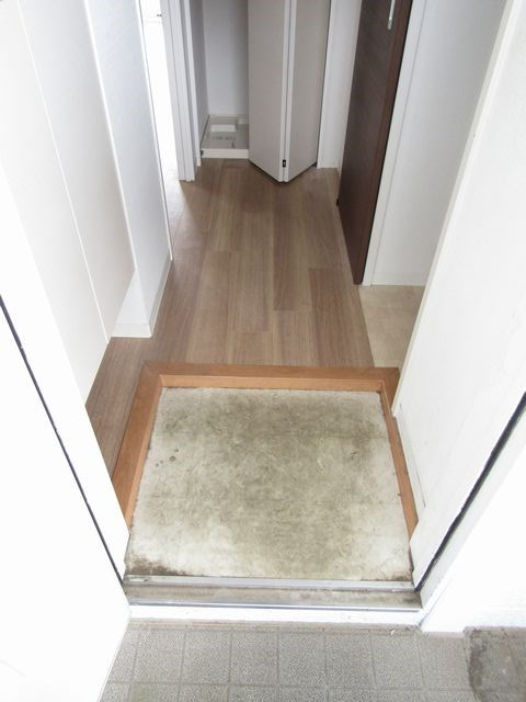 エステートピアグリーン 玄関