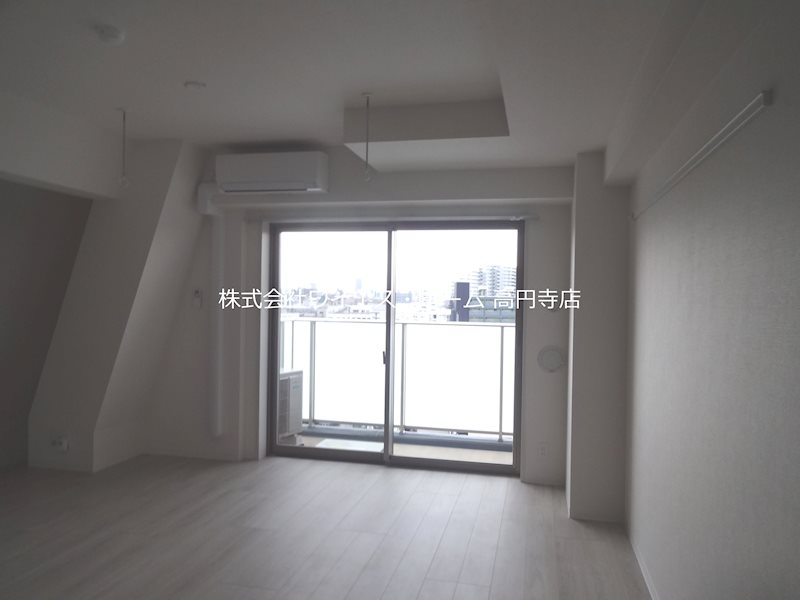 SAパームレジデンス リビング