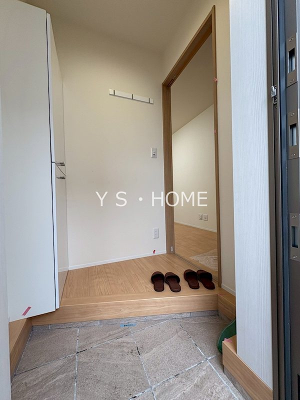 スプリングハウス 玄関