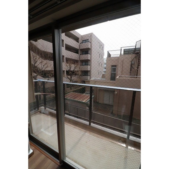 ラクラス中野富士見町 ベランダ