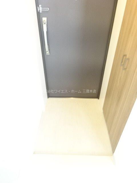 アーバンキューブ三鷹 玄関