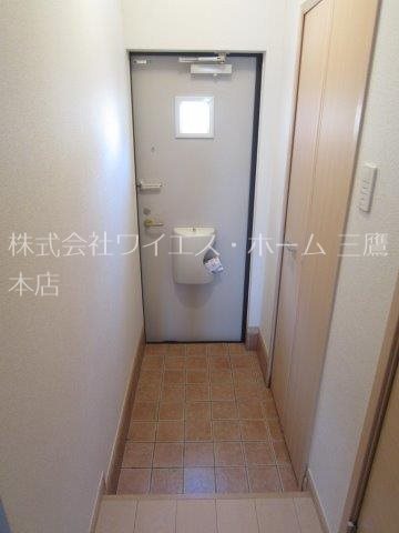 エム・クアトロ 玄関