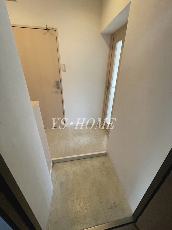 アプリーレ吉祥寺  玄関