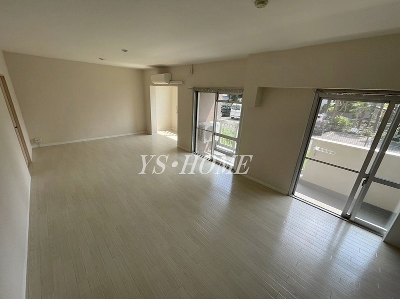 アプリーレ吉祥寺  リビング