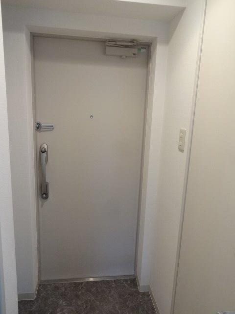 パインニードル　　 玄関