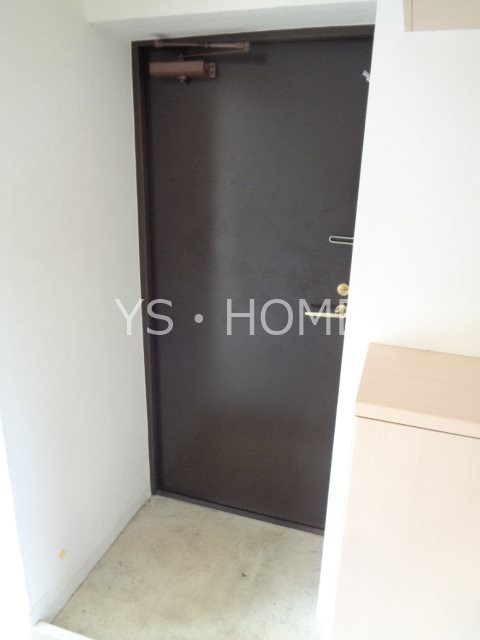 アプリーレ吉祥寺  玄関