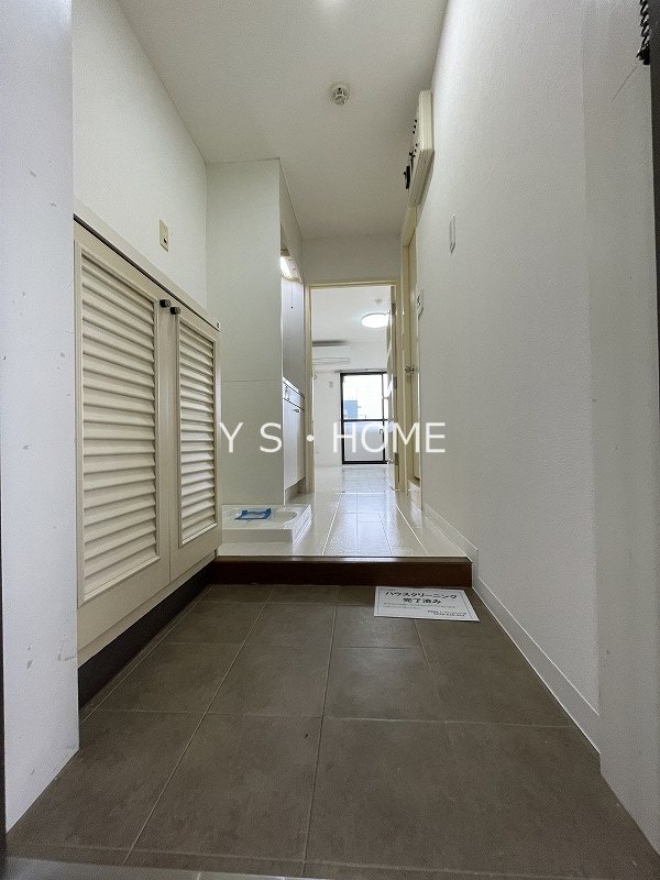 コスモリード国分寺 玄関