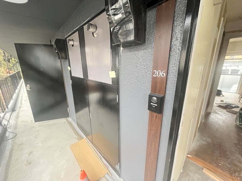 フラットイノカシラ 玄関