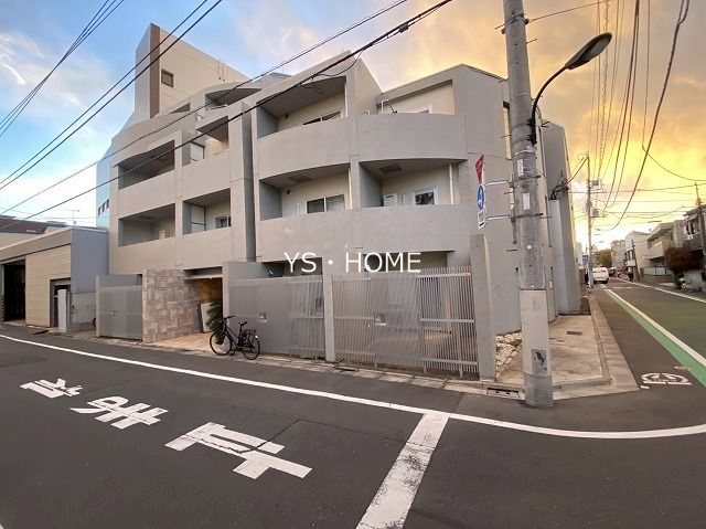 B CITY APARTMENT SHINJUKU NW 外観