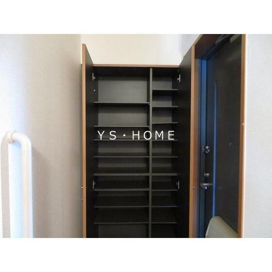 エコタワーバオバブ 玄関