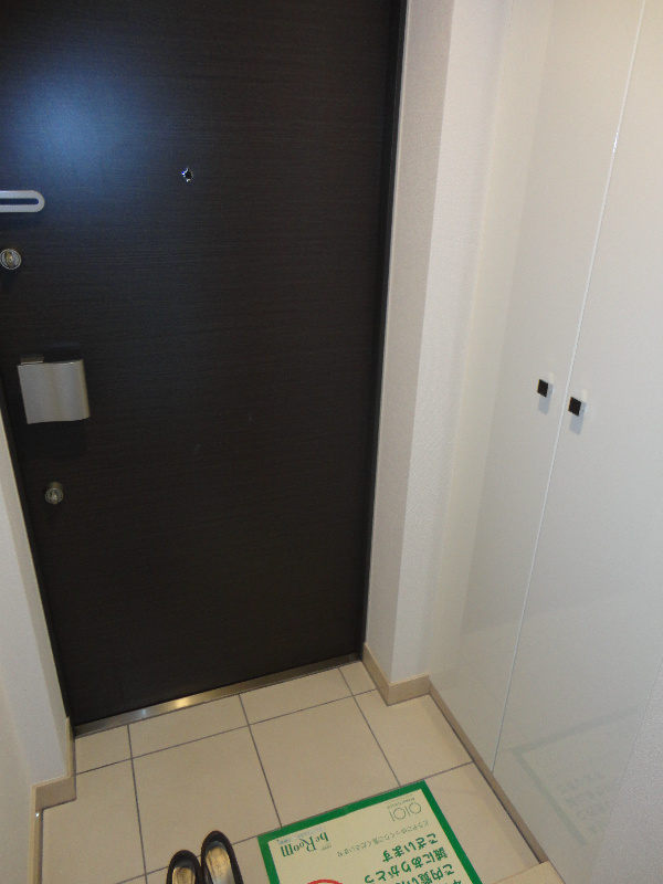 ドゥーエ東高円寺 玄関