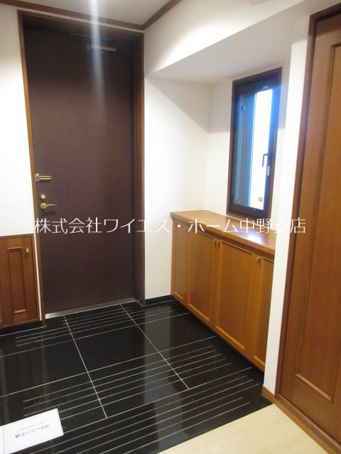 ドアーズ中野  玄関