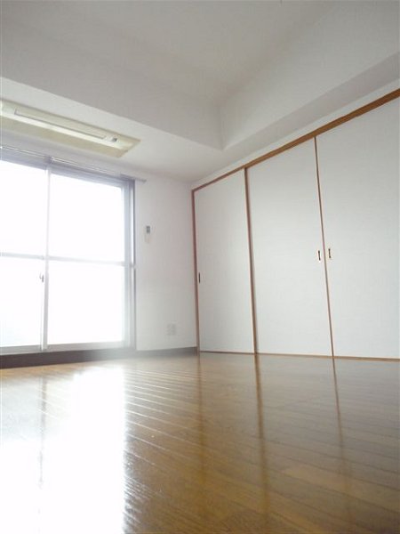 ドゥジェーム・ニイヤ その他9