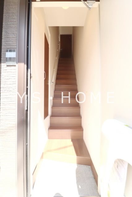 ガーデンハウス東山 玄関