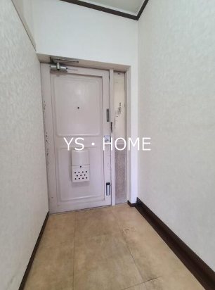 上高田4丁目団地1号棟 玄関