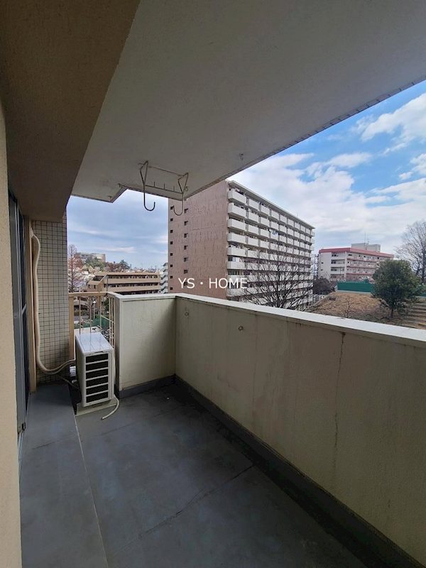 上高田4丁目団地1号棟 ベランダ