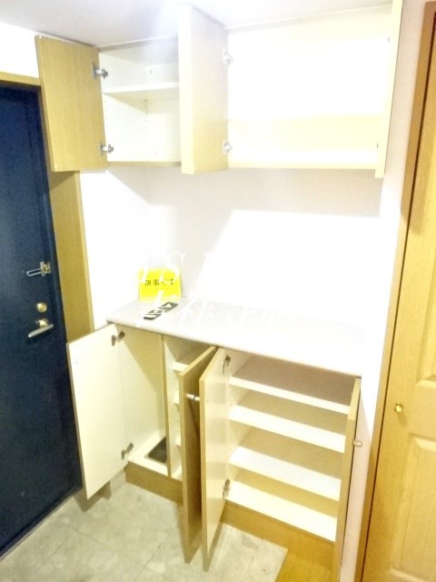 ファミールシティ武蔵関Ⅱ番館  玄関