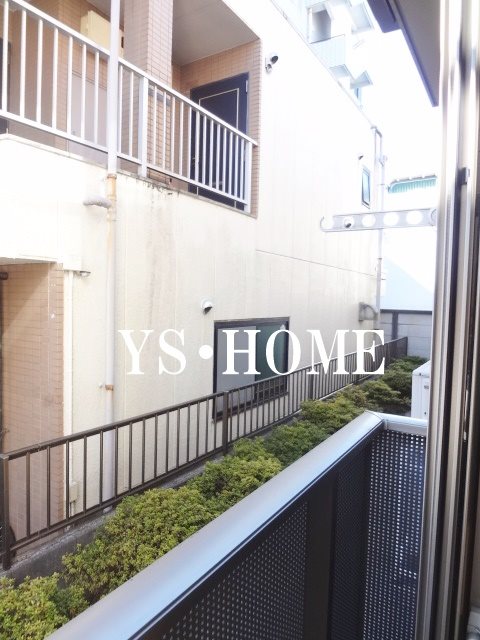 エルミタージュ   ベランダ